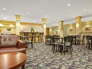 Baymont By Wyndham Wahpeton Hotel Bagian luar foto